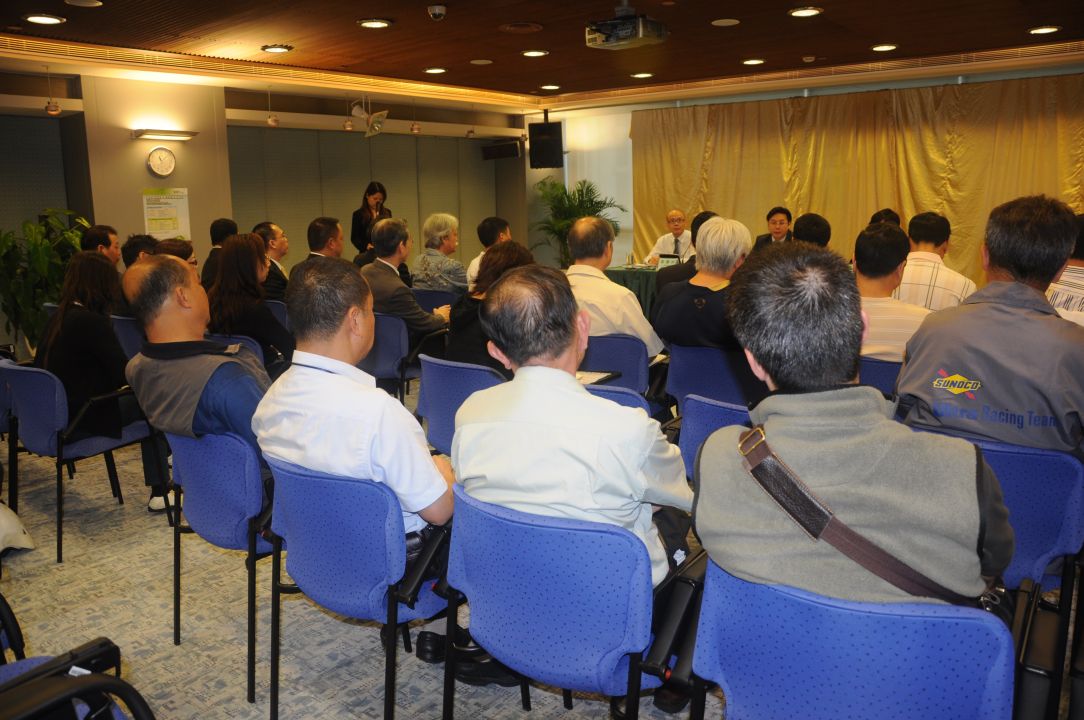 A DSPA trocou opiniões com o sector de transporte sobre a elaboração de medidas regulamentares e fixação de valores-limite de emissão de gases poluentes por veículos motorizados.