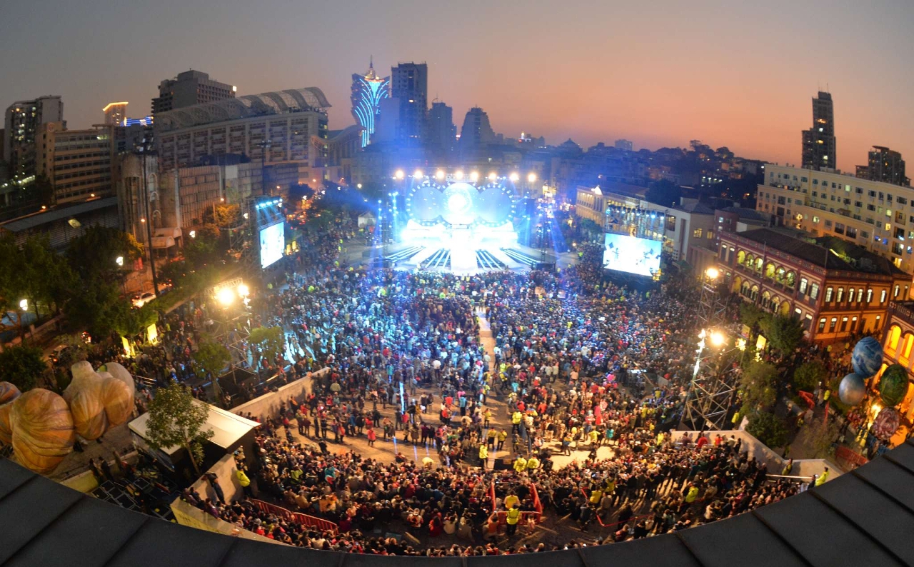 “Desfile por Macau, Cidade Latina” em Comemoração do 15.º Aniversário da Transferência