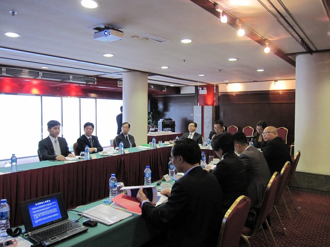 Primeira Reunião de Trabalhos da Comissão de Apreciação dos Projectos de Macau no Âmbito do Desenvolvimento de Hengqin (Ilha da Montanha)