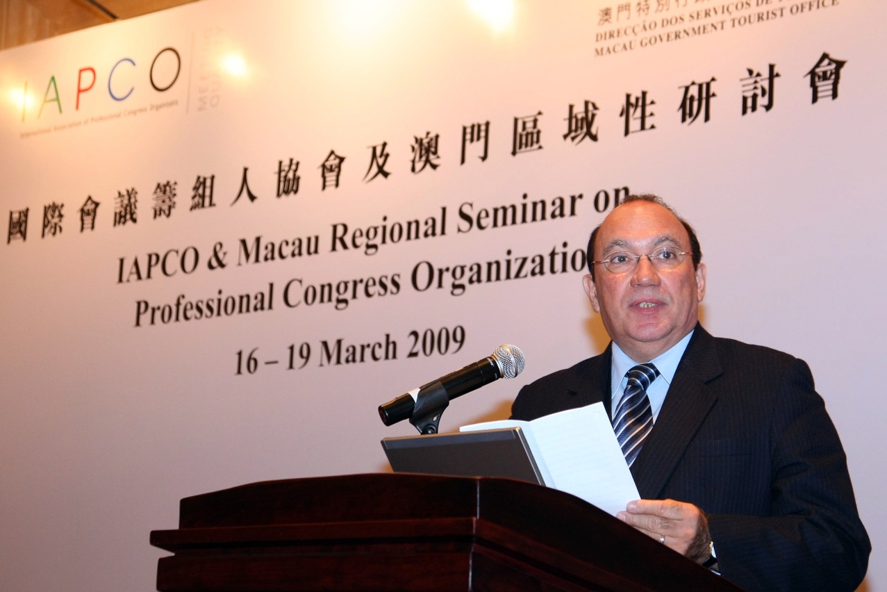 Director Antunes speaks at the opening of IAPCO seminar