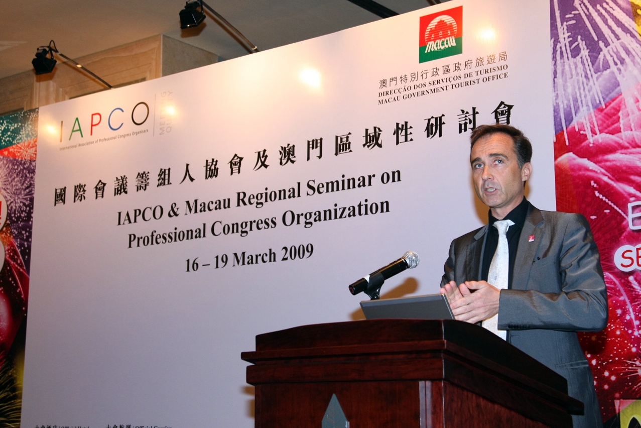 Vice President of IAPCO, Philippe Fournier, speaks at the opening of IAPCO seminar