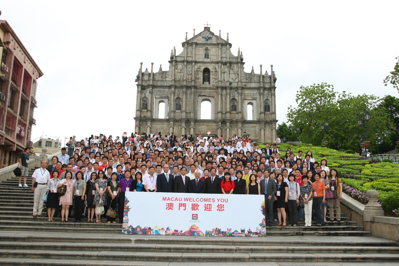 Group with close to 400 people coming from 90 cities of China