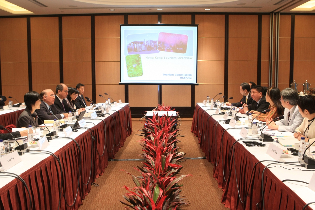 Meeting held between tourism departments of Macau and Hong Kong