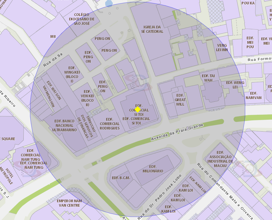 A área de risco com um raio de 100 metros, delimita o Edifício Comercial Si Toi, situado na Avenida da Praia Grande