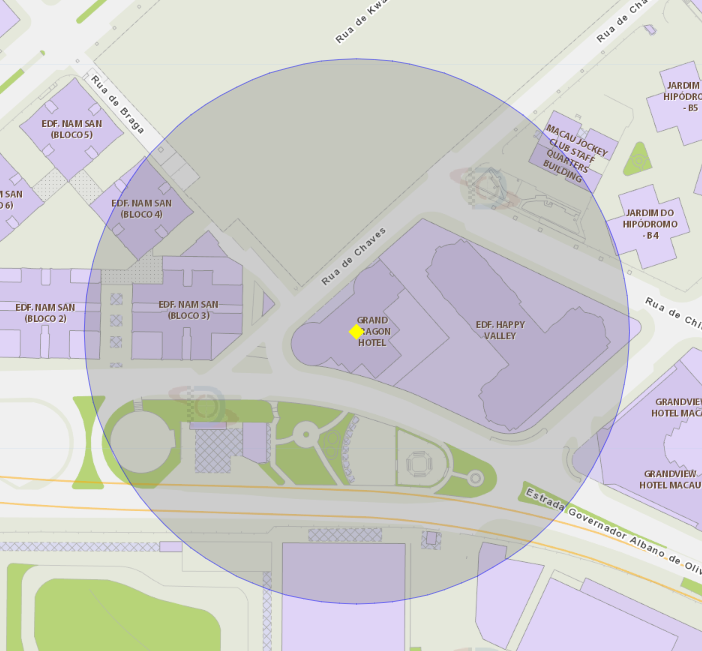 A área de um raio de 100 metros ao redor do hotel grande dragão está delimitada como zona de risco