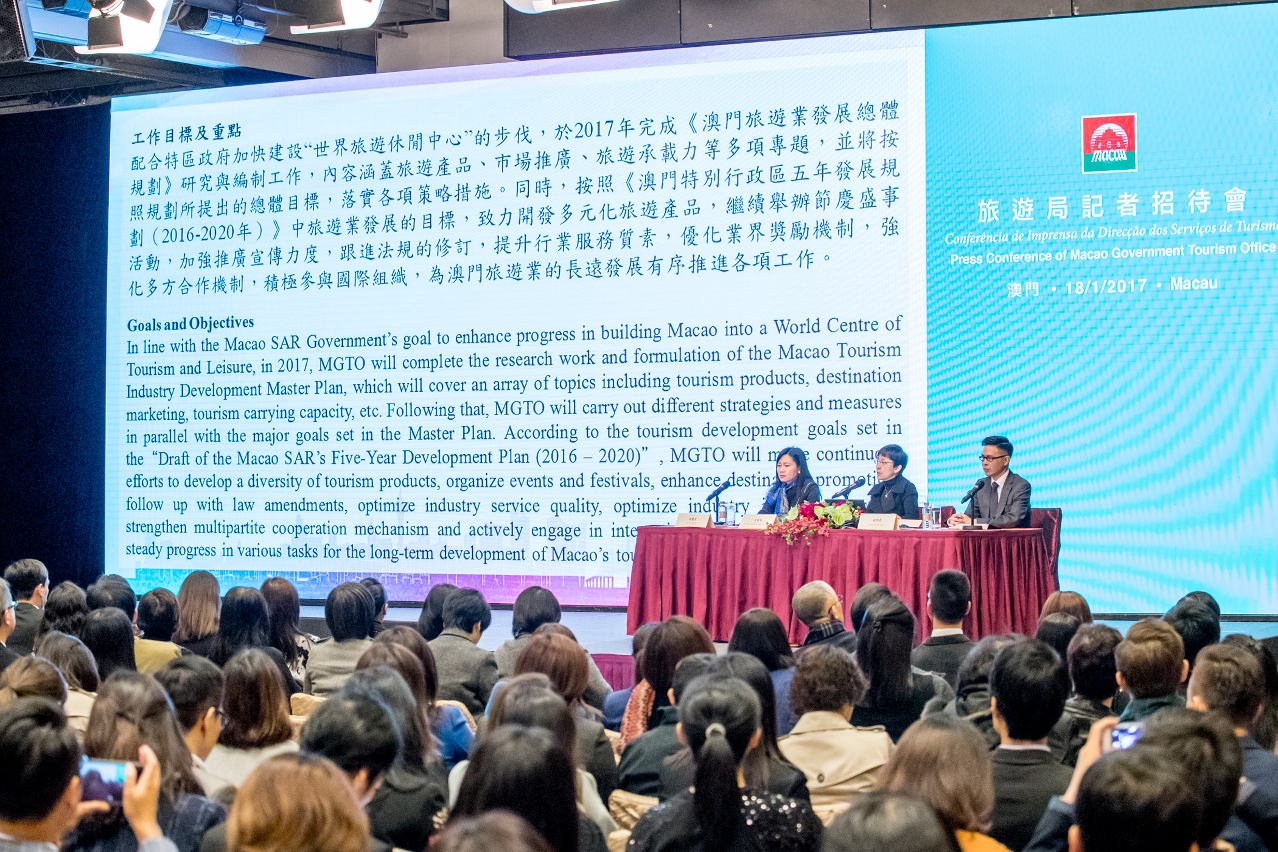 MGTO Director Senna Fernandes, Deputy Directors Cecilia Tse and Cheng Wai Tong at MGTO Annual Press Conference