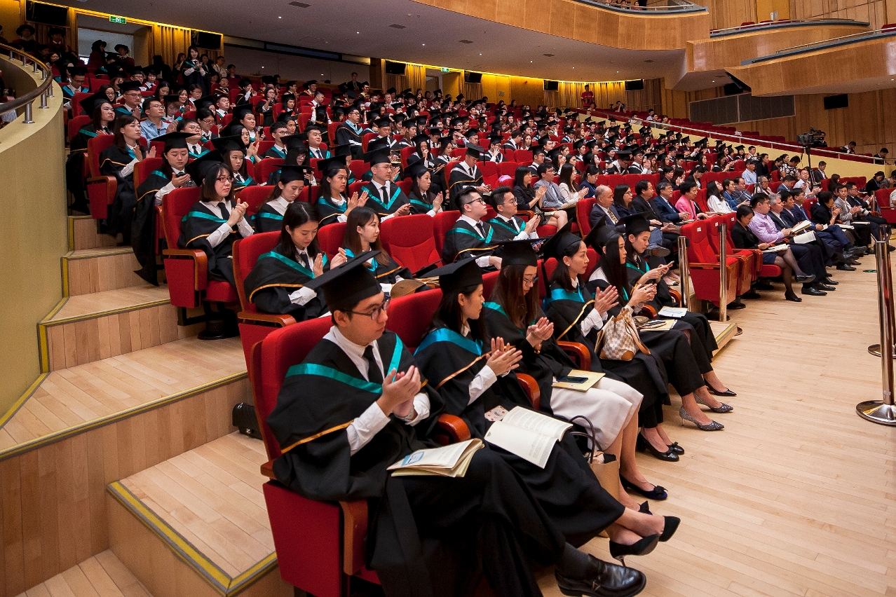 UM awards graduation certificates to over 1,000 postgraduates