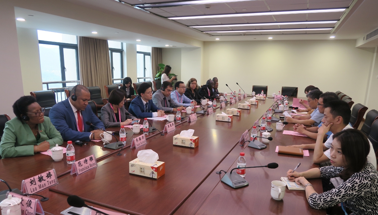 Encontro entre a Delegação do Secretariado Permanente e a Base Nacional de Pesca em Alto Mar de Zhoushan