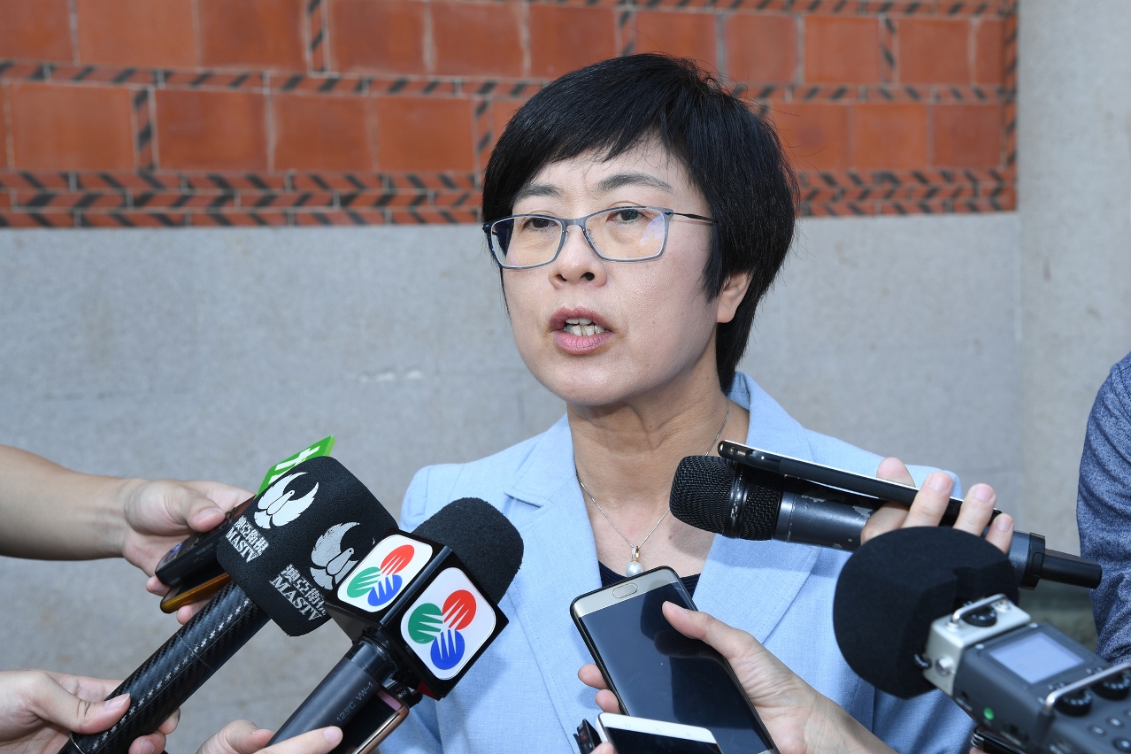 Secretária para a Administração e Justiça, Sónia Chan, fala à comunicação social