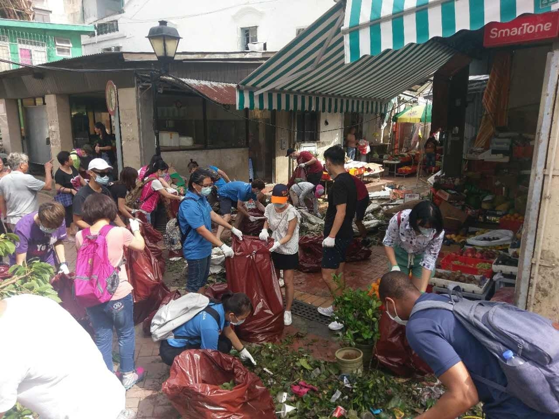 UM students assist with post-typhoon work in the community