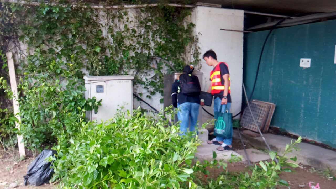 Pessoal da DSAT procede às verificações dos equipamentos