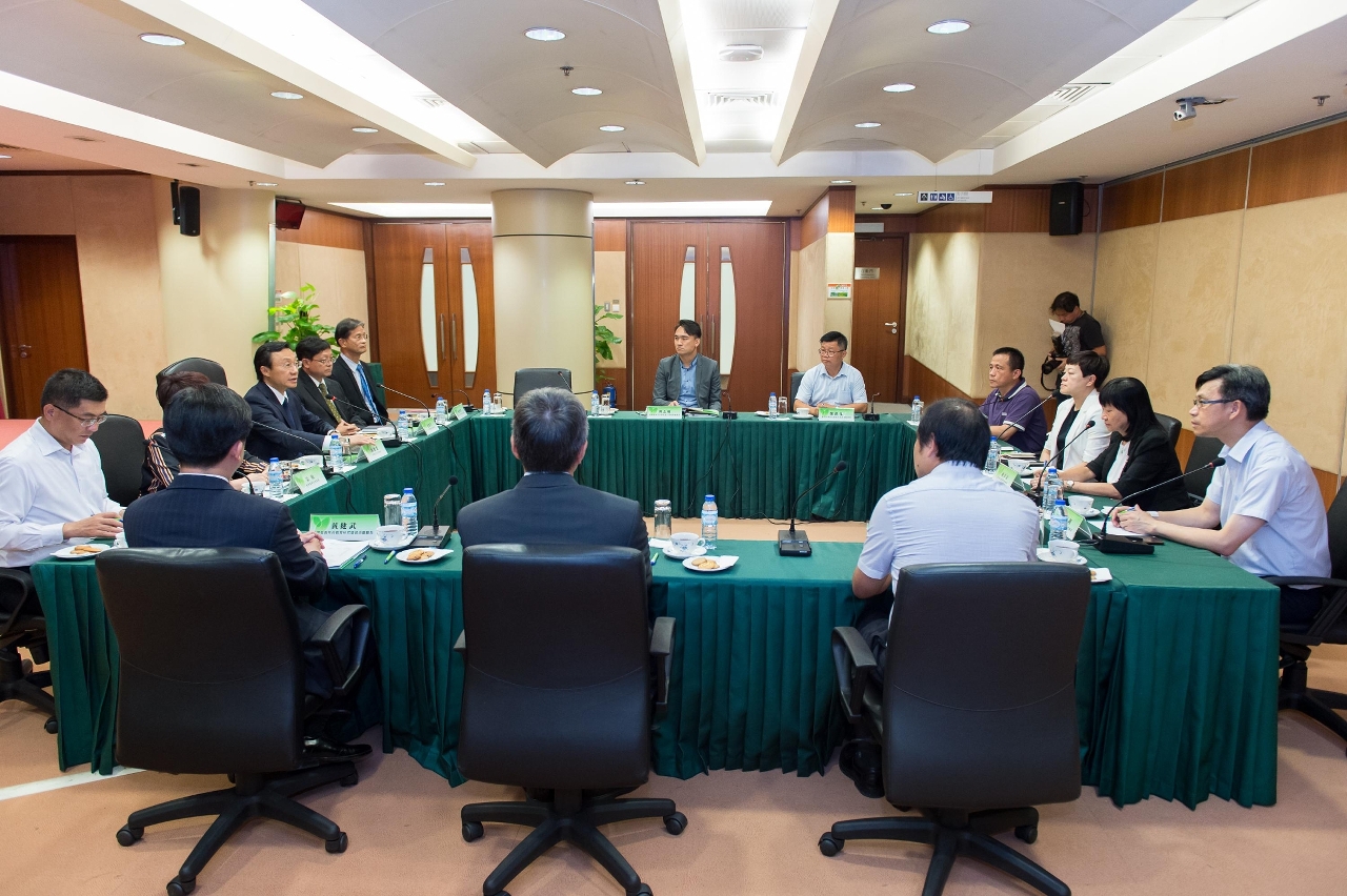 譚俊榮聽取中華教育會就重大災害應變意見