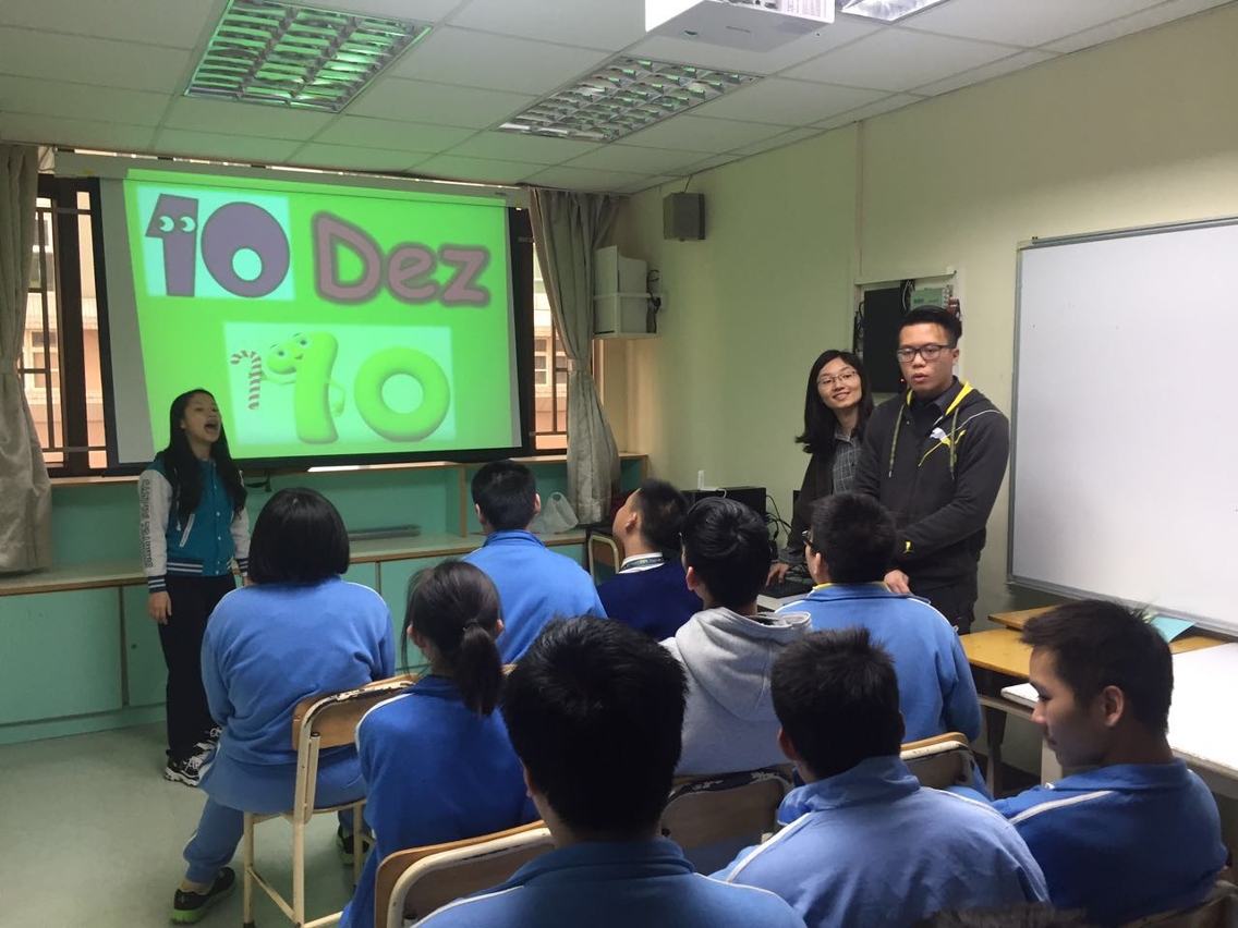 Os voluntários realizaram actividade de ensino