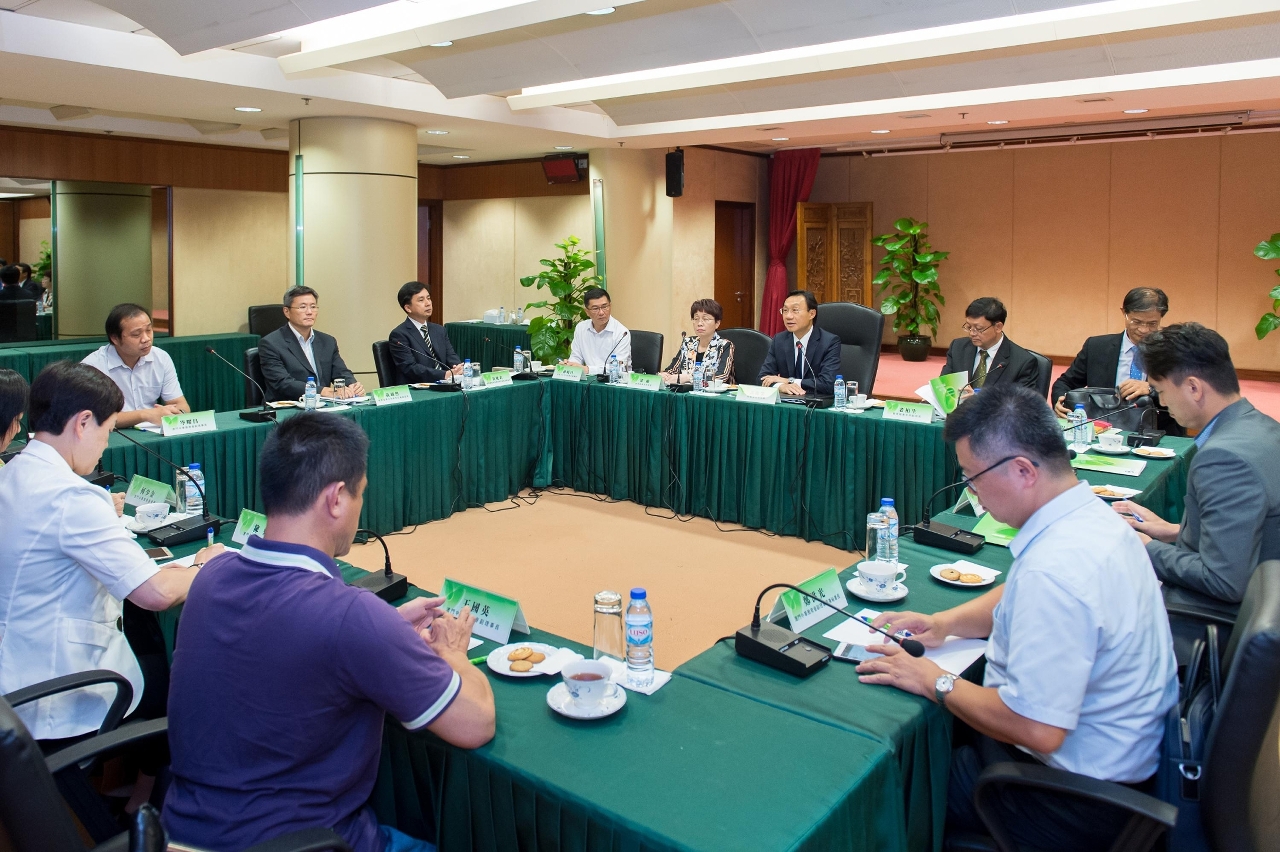 譚俊榮聽取中華教育會就重大災害應變意見