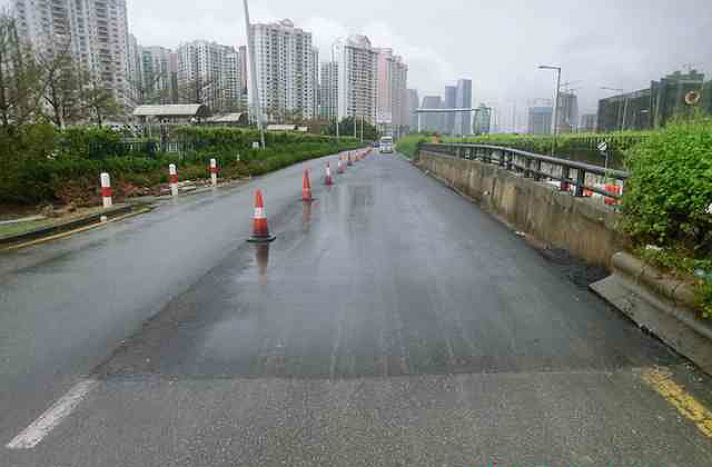 A obra de repavimentação do troço de entrada e saída da Ponte de Sai Van em direcção à Avenida do Oceano encontra-se concluída.