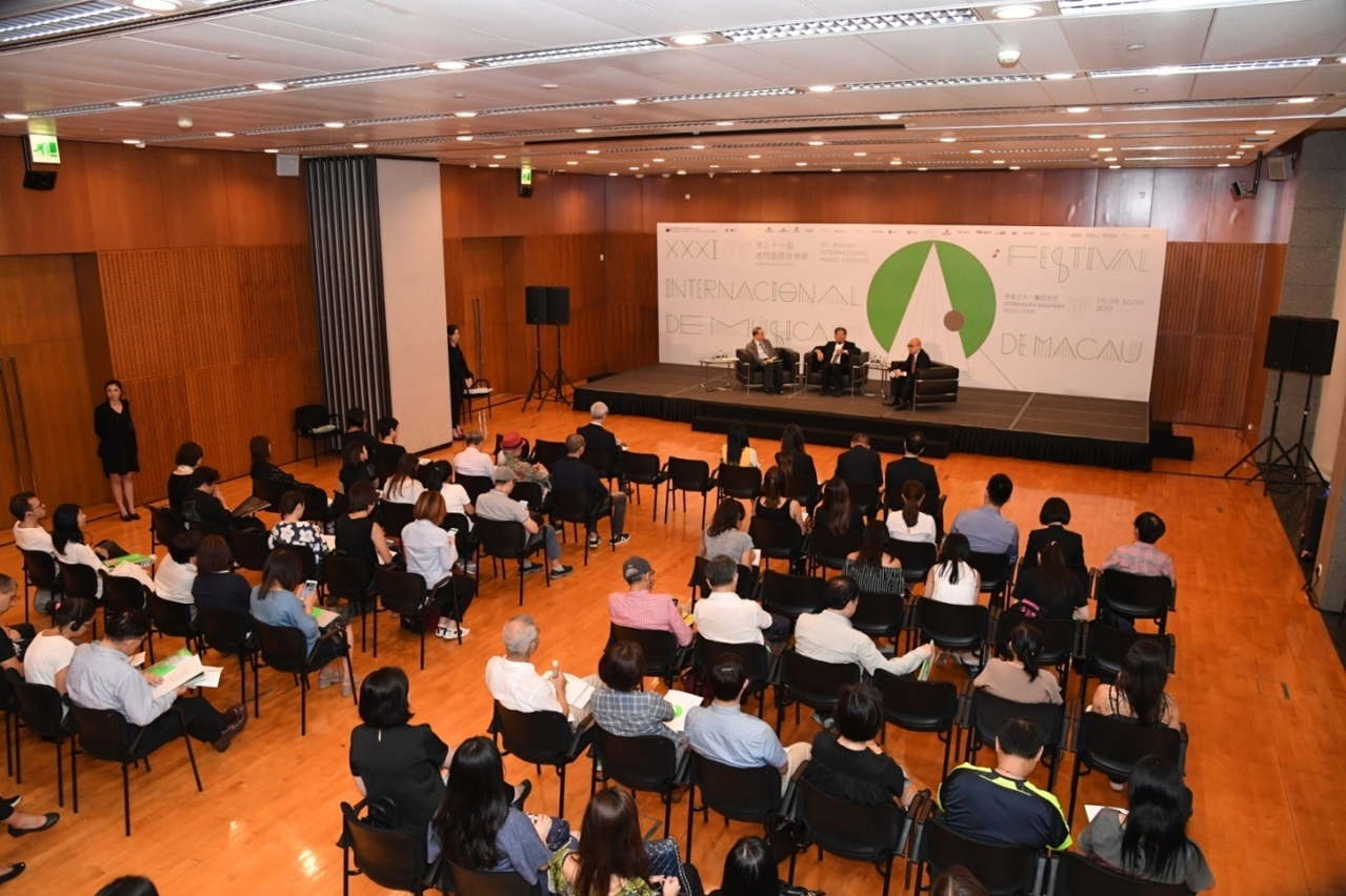 A apresentação do programa do XXXI FIMM