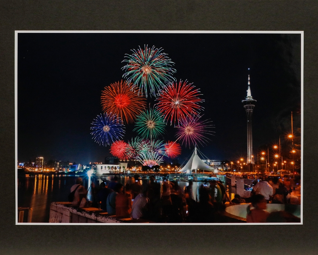 Imagem do 1.° classificado do 2.° escalão do Concurso de Fotografia, Noite de Fogo-de-Artifício