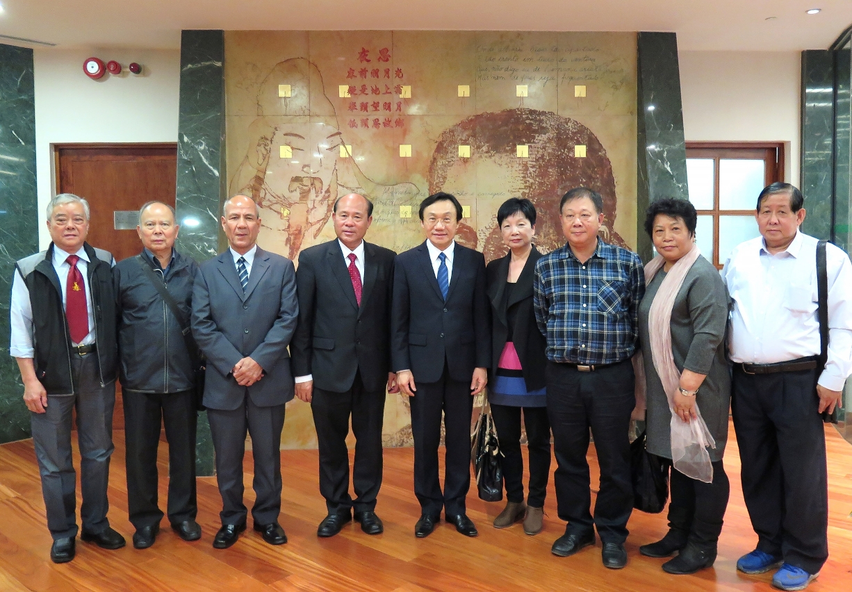 Alexis Tam reuniu-se com a Associação do Templo de Na Tcha
