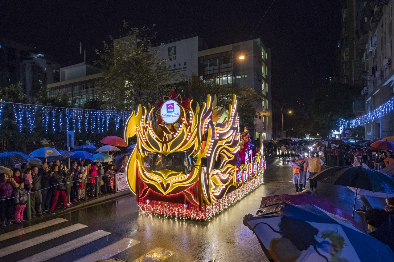 The floats carry New Year blessings into Northern District
