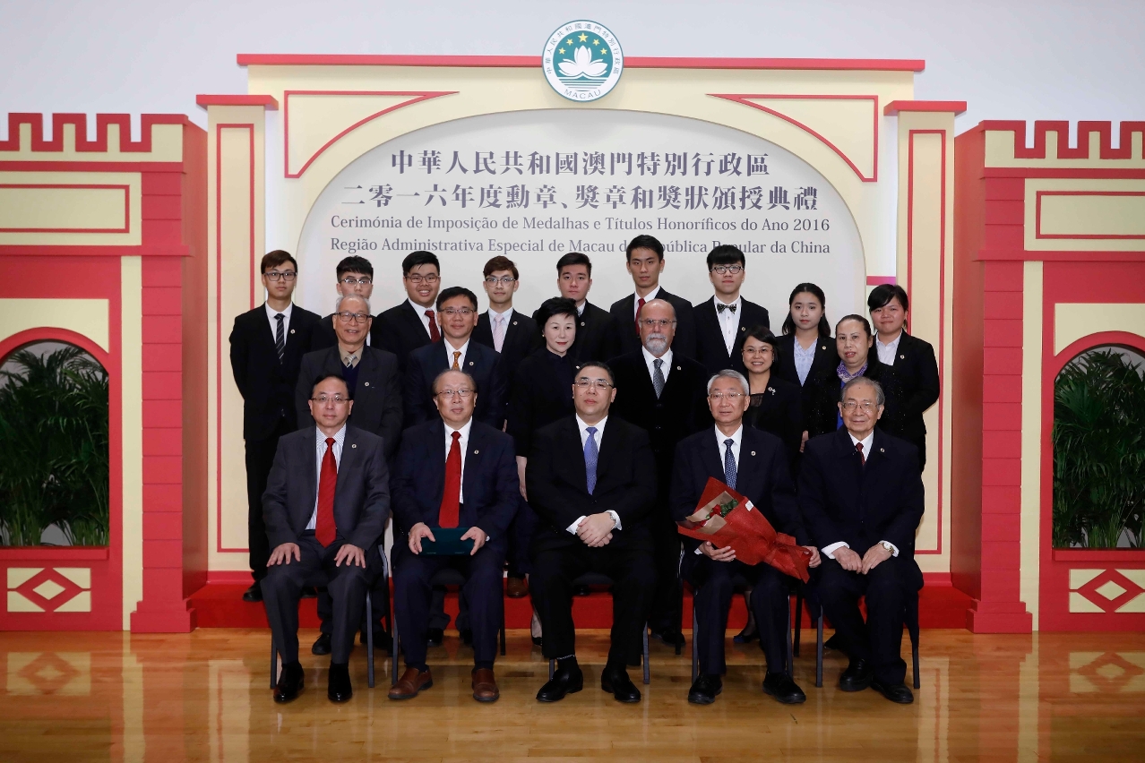 The chief executive of Macao SAR with UM representatives