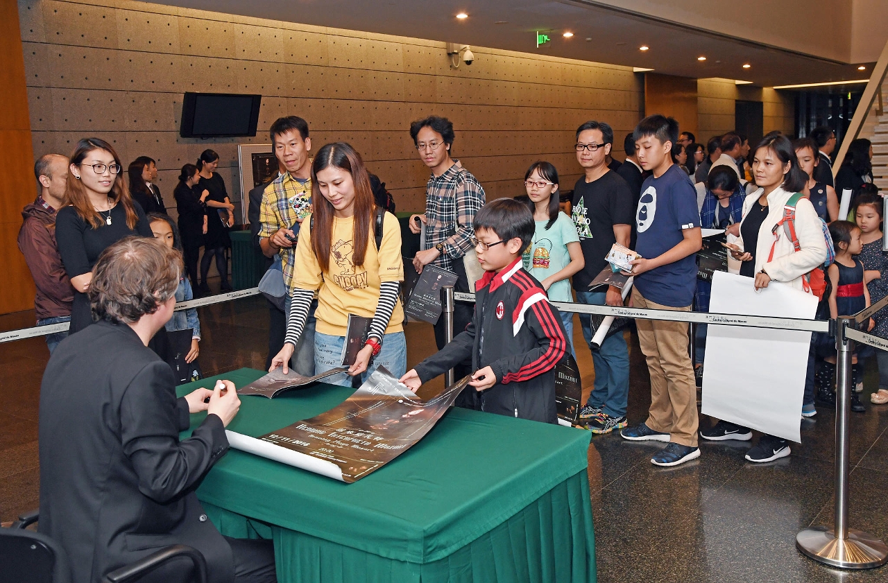 OM’s Concert “Henning Plays Mozart” and Sharing Session