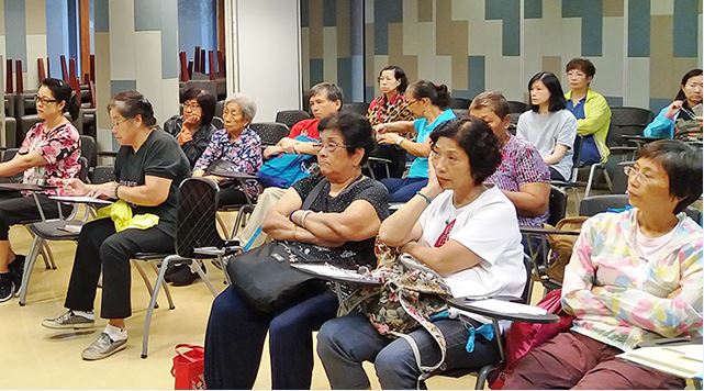 Consumer Council held public lectures for Centre of Permanent Education to promote consumer education