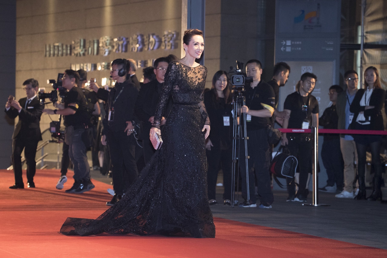 Hundred of guests dazzle the red carpet