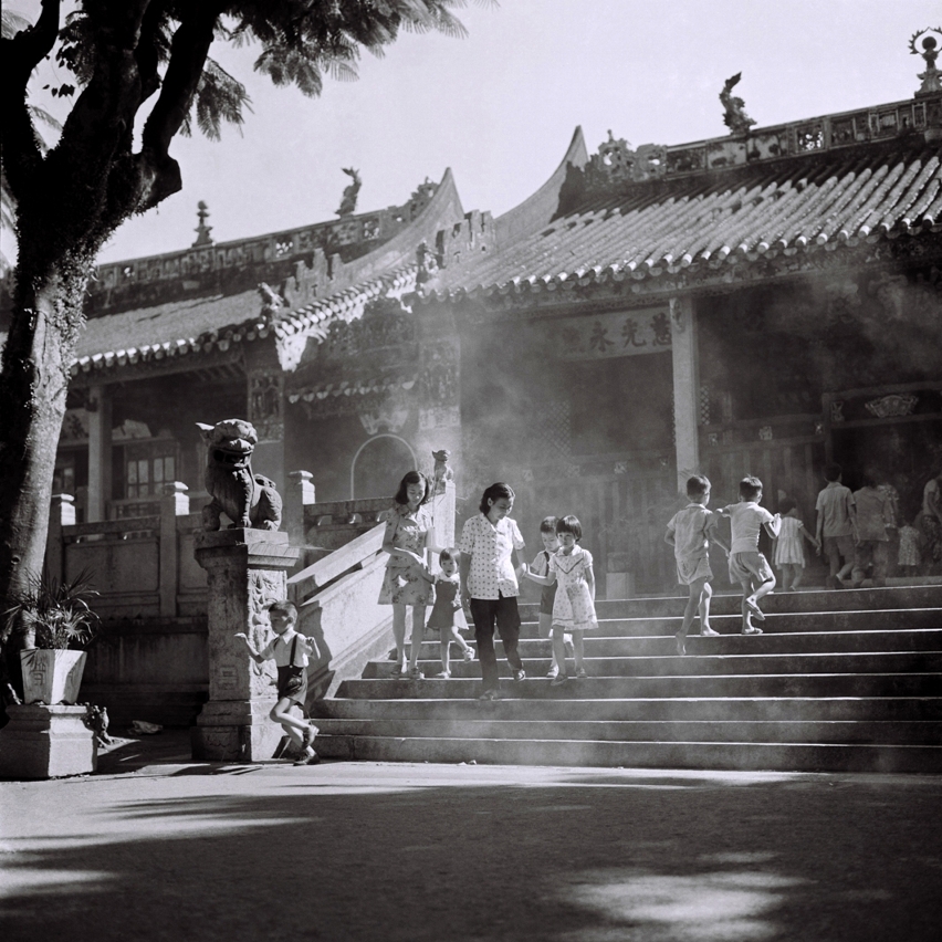 The exhibition : Love of Macao – Photographs by Lee Kung Kim features documental photography works under the theme of Macao.