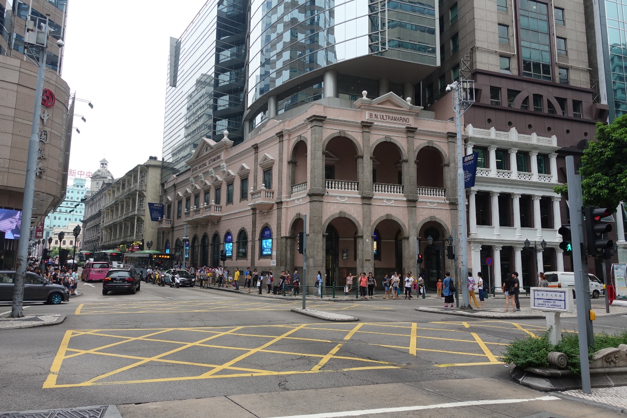 南灣大馬路與殷皇子大馬路交界的交通視頻周三啟用