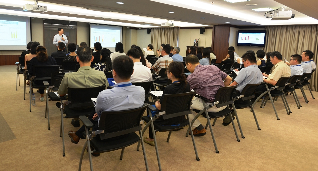 高校人員加強瞭解高校教師隊伍建設情況