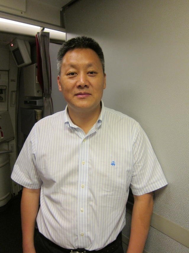 O membro da Comissão para o Desenvolvimento e Reforma da Província de Sichuan e cumulativamente Director do Gabinete para Promoção do Investimento Estrangeiro, Fang Xi