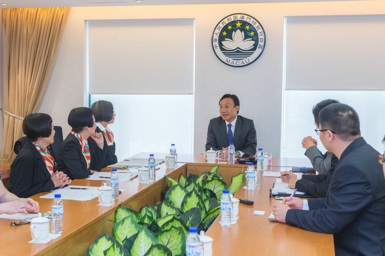 譚俊榮會見澳門中葡護士會領導層