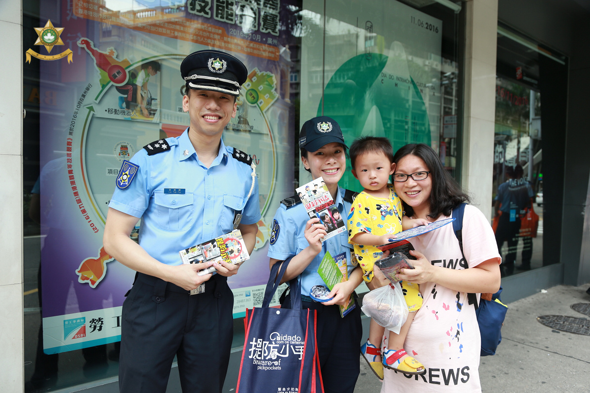 李德輝警司帶領宣傳隊持續推廣防罪資訊