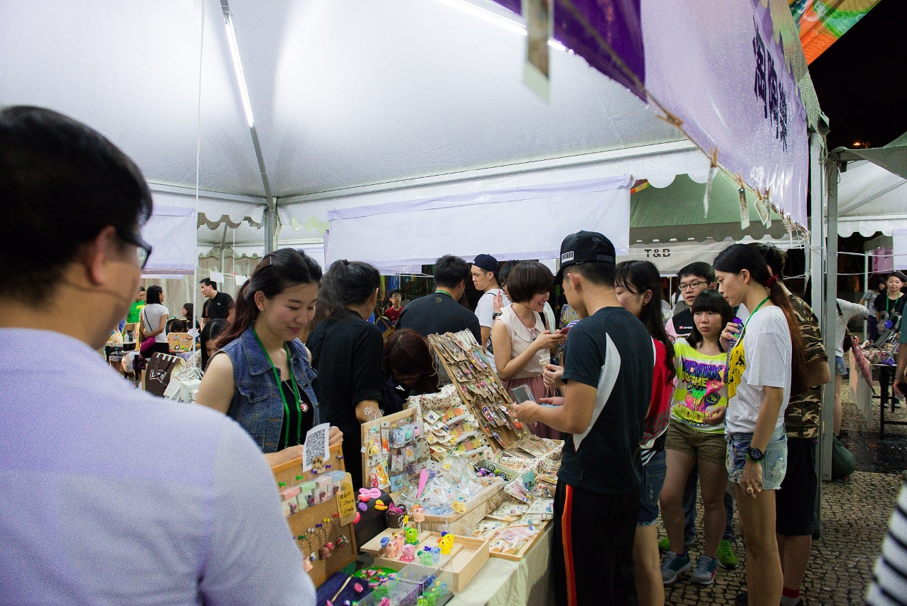 The Tap Siac Craft Market opens this week with rich and diverse activities. The public is welcome to attend the event.