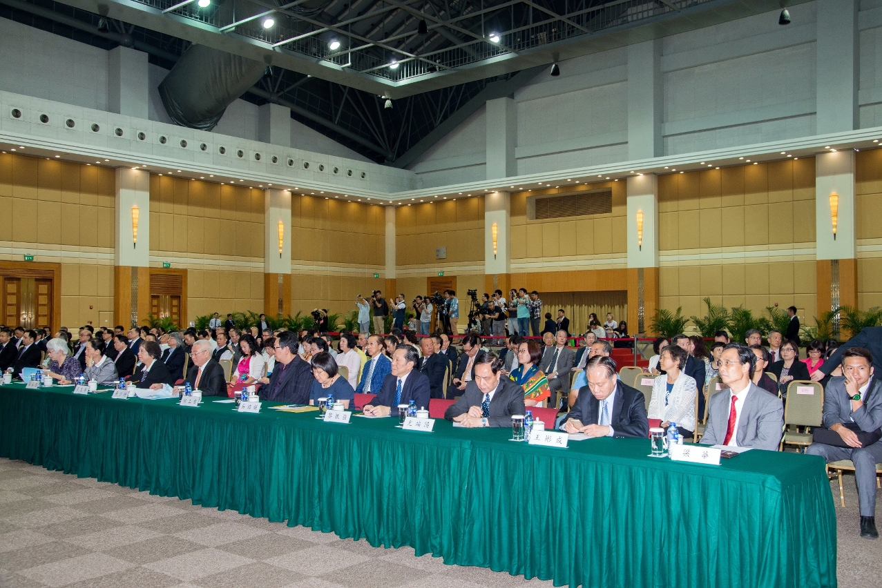 About 160 members of the Chief Executive Election Committee attend Wednesday’s consultation session on the proposal for the Five-Year Development Plan.