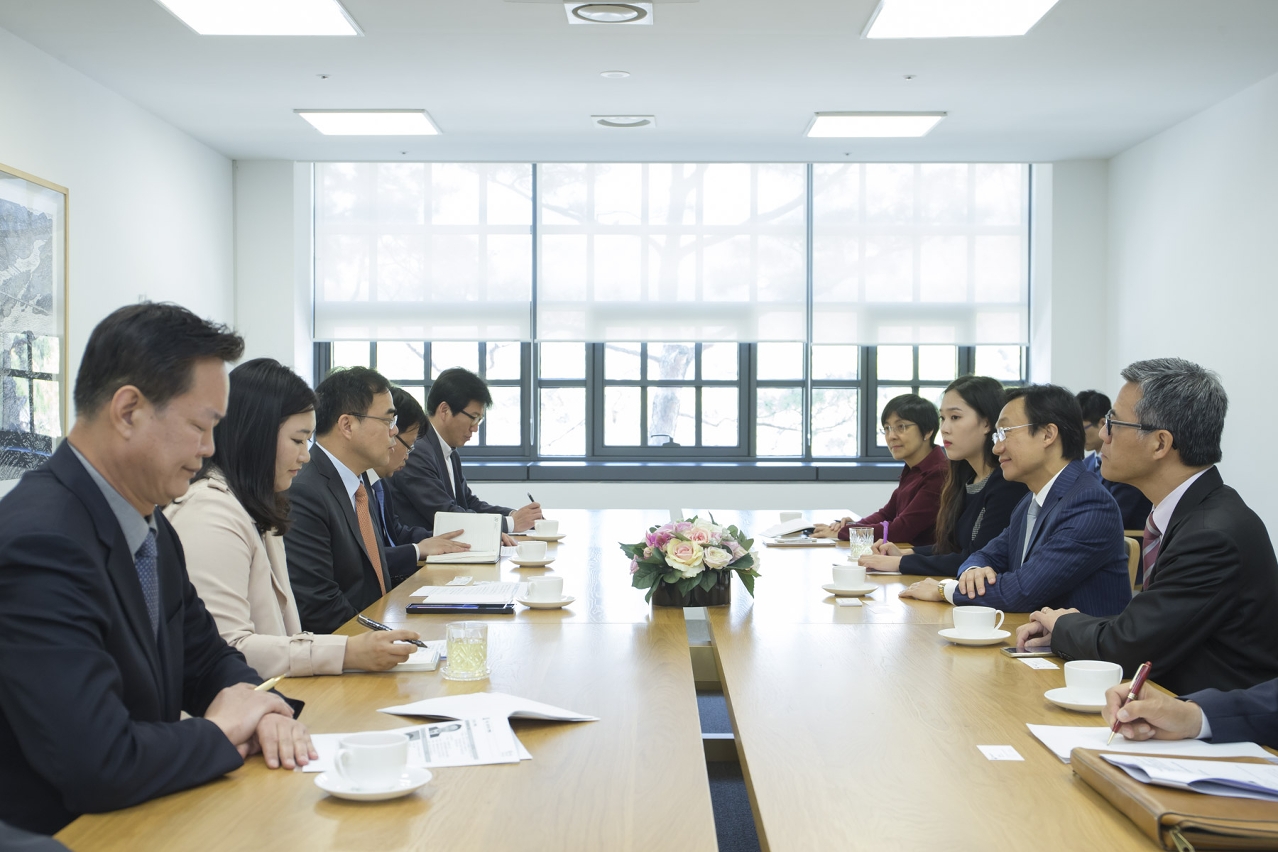 社會文化司司長譚俊榮會見韓國文化體育觀光部次官金鍾