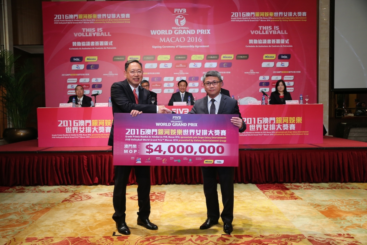 Sponsorship cheque presented