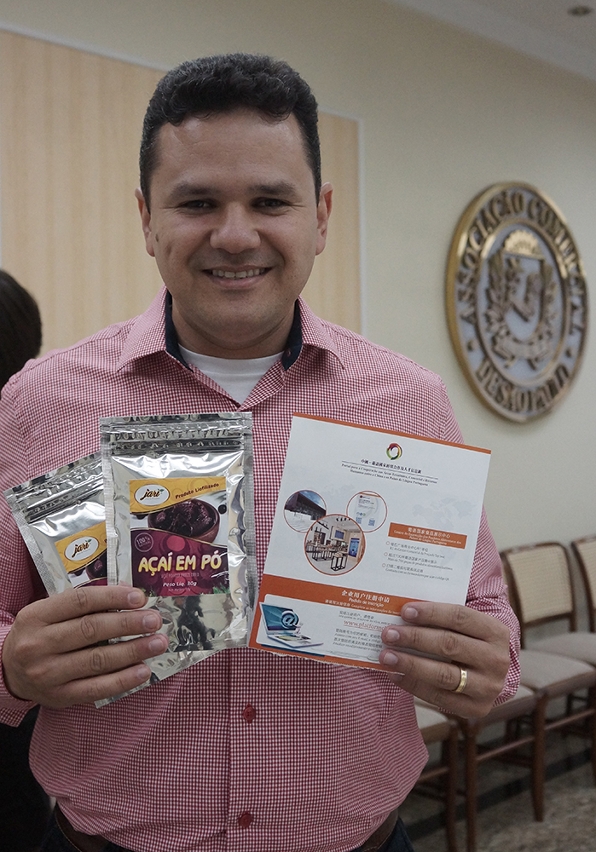 O empresário brasileiro Ezequias Sodré inscreve-se no local, tornando se fornecedor do Portal