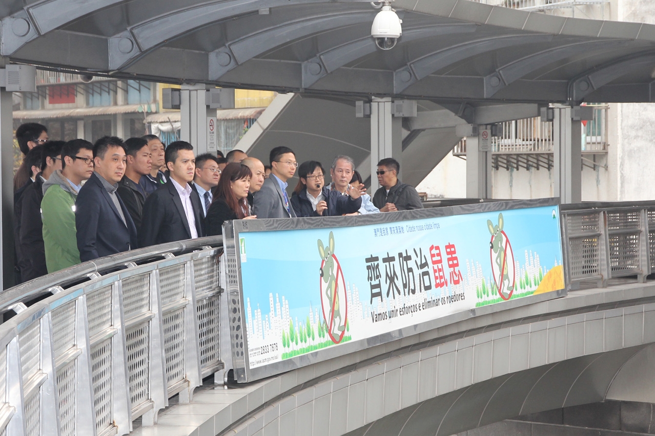 交通事務局向交諮委及巴士公司代表講解時限性公交專道詳情