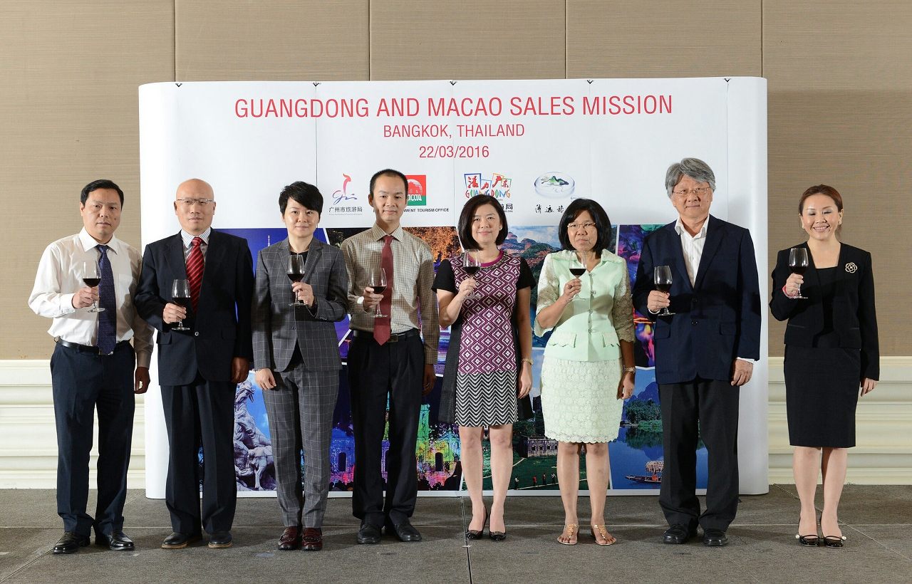 Major guests in networking lunch