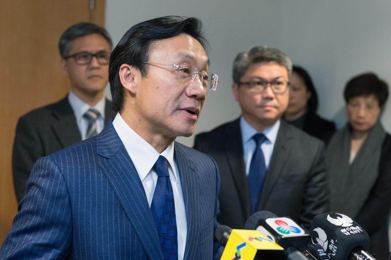 Secretary for Social Affairs and Culture, Mr Tam Chon Weng, meets the press.
