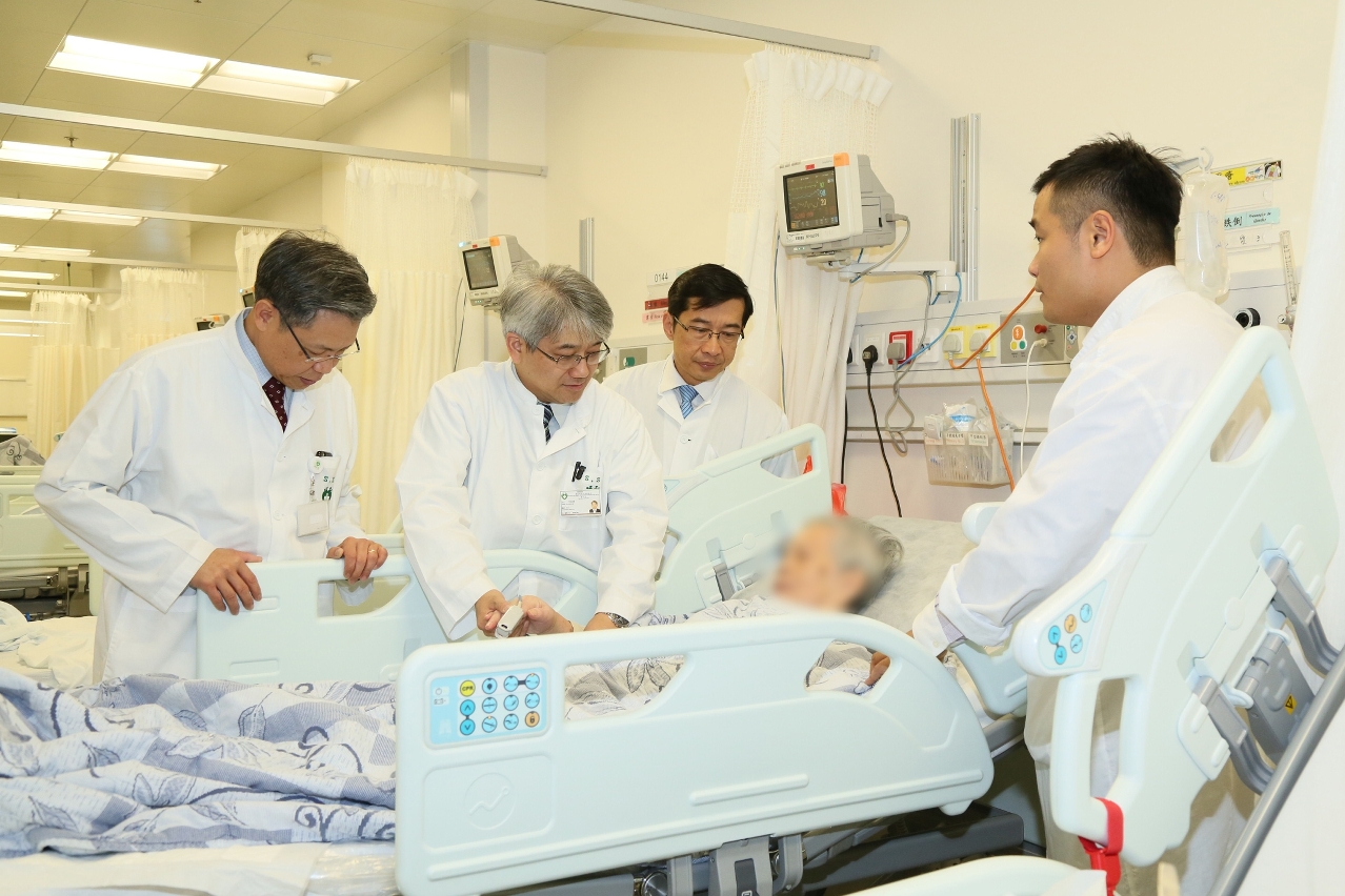 Direcção dos Serviços de Saúde visitou os doentes