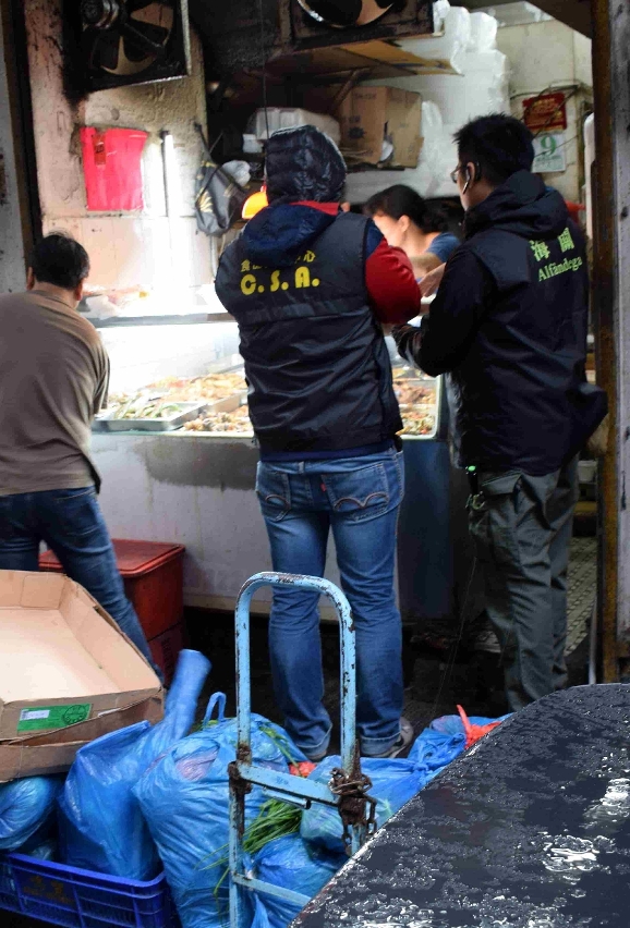 海關及民署食安中心巡查食肆