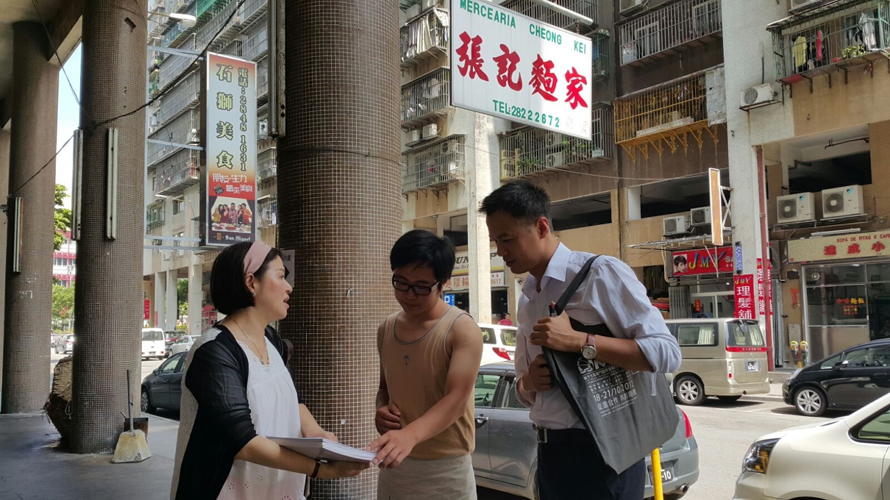 貿促局職員主動拜訪中小企