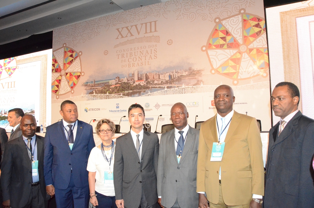 Participaram no Congresso, para além de Macau, representantes das Instituições Superiores de Controlo dos países de língua portuguesa, de Cabo Verde, Guiné-Bissau, Moçambique e S. Tomé e Príncipe.