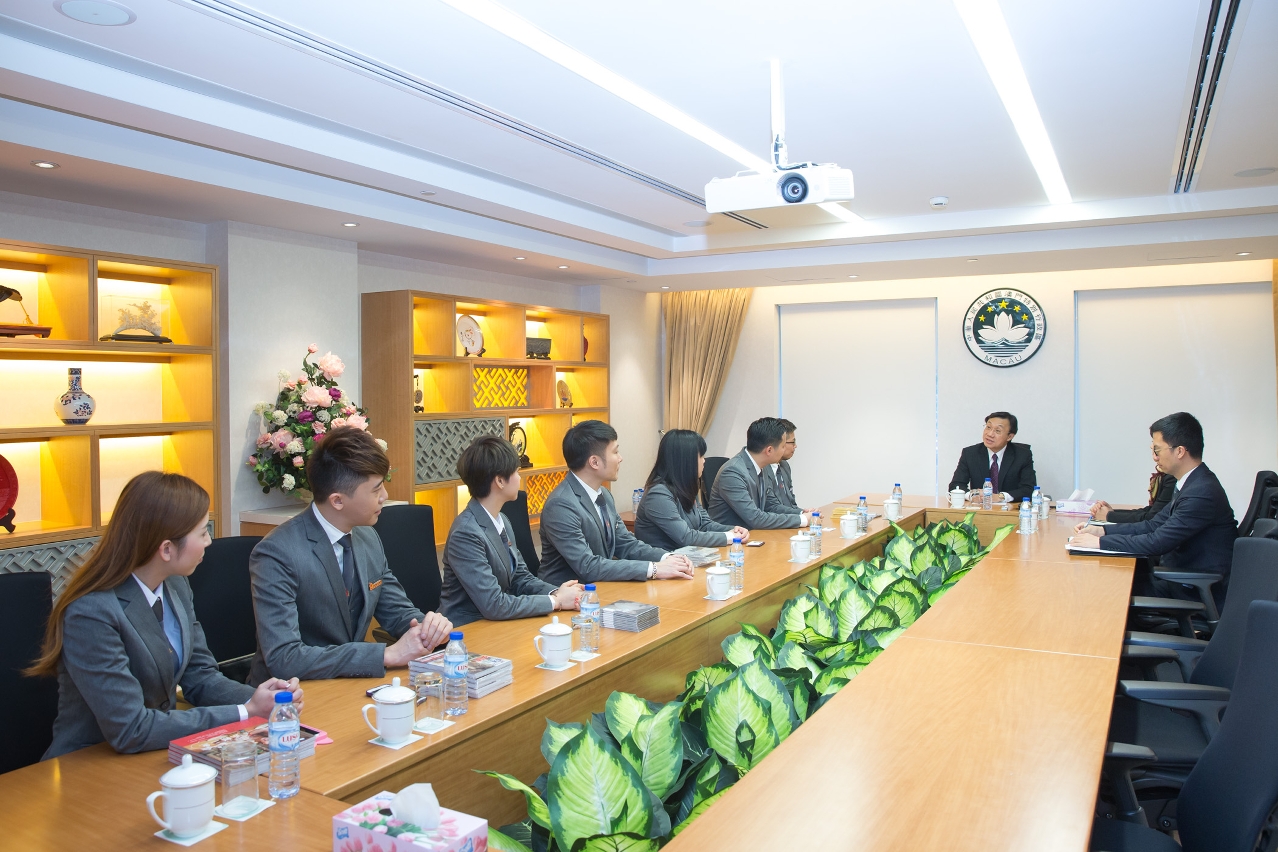 Secretário para os Assuntos Sociais e Cultura teve um encontro com a Associação dos Artistas de Macau