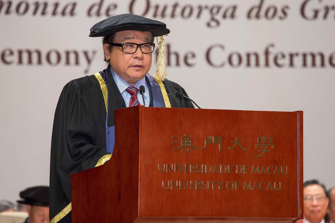 區秉光勉勵畢業生要不斷的學習