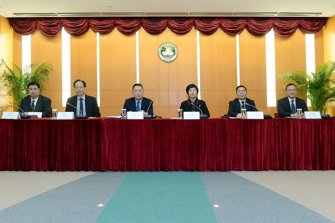 Government declares land concession of Pearl Horizon Lot P voided at a press conference.