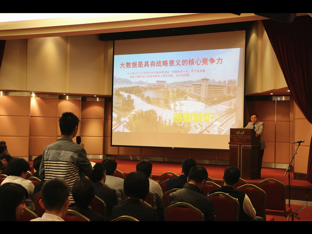 出席嘉賓就講座內容向倪副校長發問