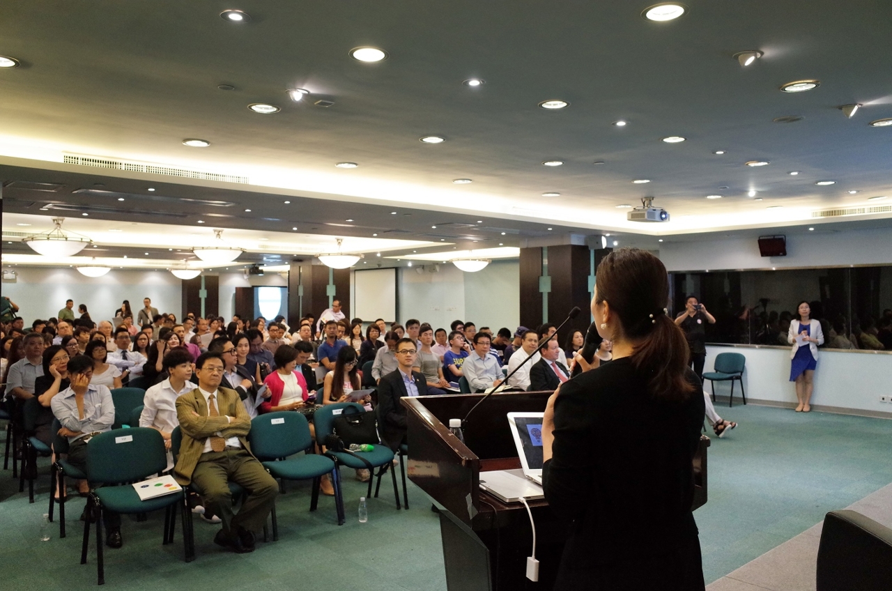 Aspecto do  Workshop sobre “Como atrair novos clientes através de canais de baixo custo para estabelecer e reforçar os benefícios do comércio electrónico”